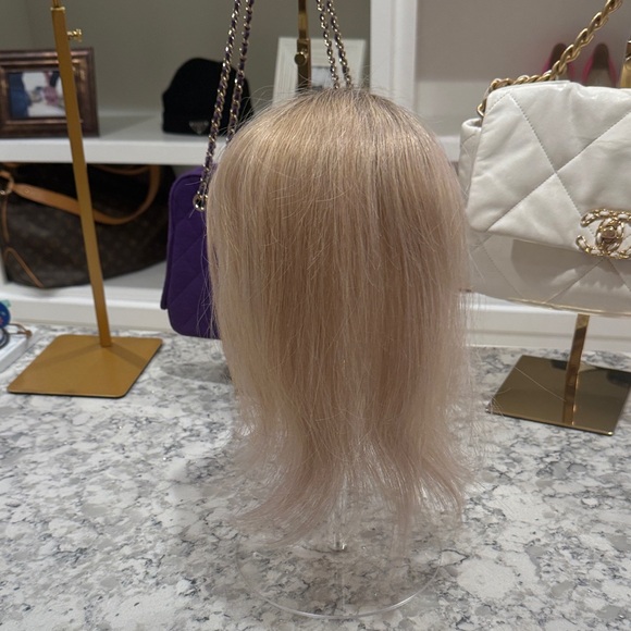 Jon Renau- Womens Hair topper 12 inches - Picture 5 of 6